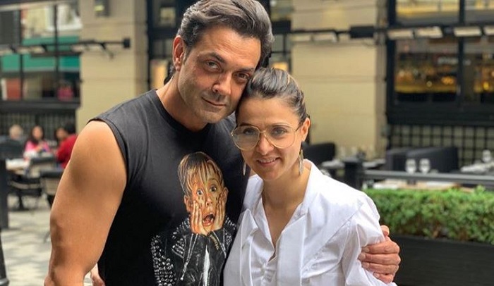 bobby Deol and his wife tanya deol know about love story viral picture