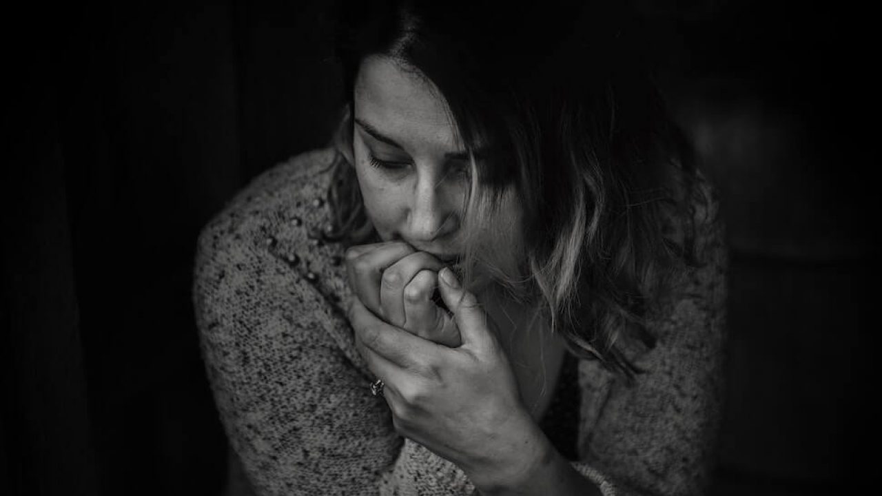 Depression-Isolation-What-To-Do-When-a-Loved-one-Becomes-Socially-Withdrawn-1280x720