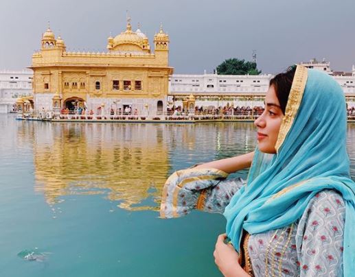 bollywood actress janhvi kapoor