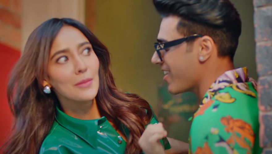 inside pic of guri new song lambo car