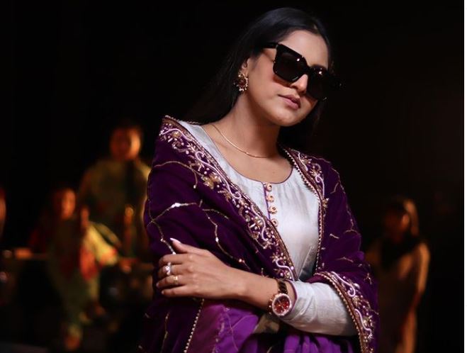 inside image of bani sandhu