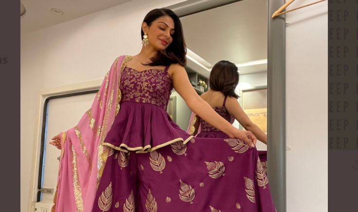 inside image of neeru bajwa from tweeter