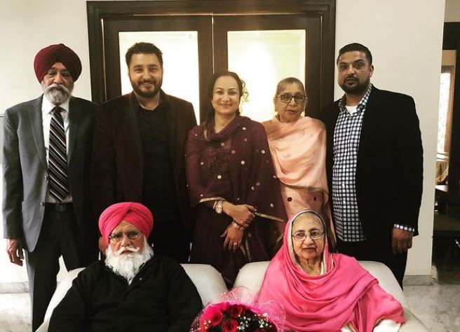inside image of satwinder bitti with family