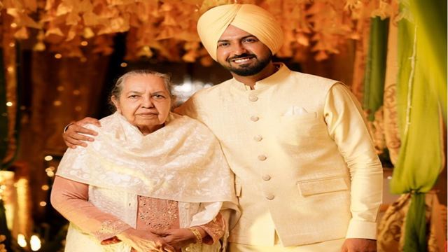 gippy grewal shared cute pic with his mother