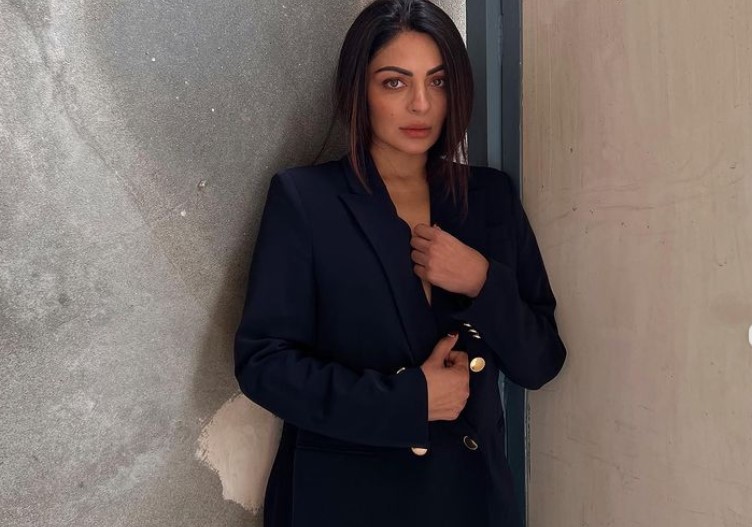 neeru bajwa new pic