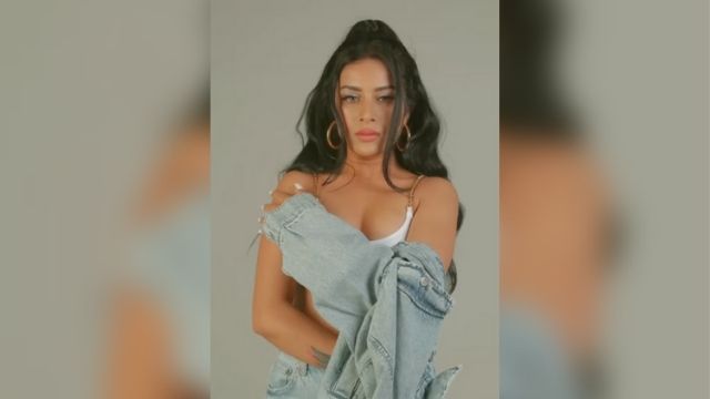 Sara Gurpal looks summery in her denim outfit  