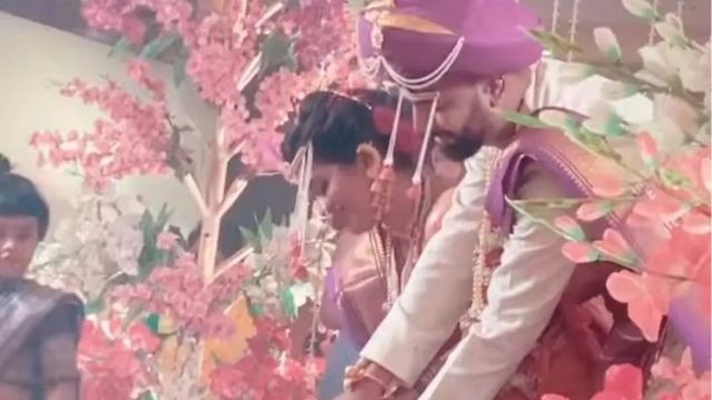 Indian Idol 12’s Sayli Kamble ties knot with boyfriend Dhawal, see pics (3)