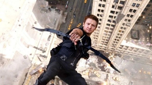 ‘Hawkeye’ star Jeremy Renner enjoys cricket on streets of Rajasthan during India visit 