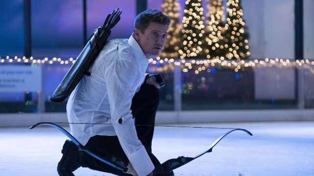 ‘Hawkeye’ star Jeremy Renner enjoys cricket on streets of Rajasthan during India visit 