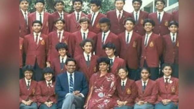 top actress school time pic viral