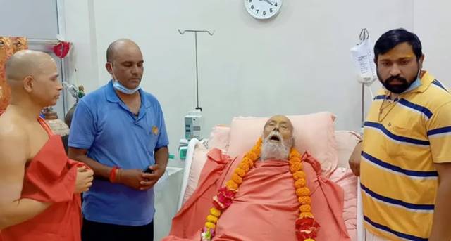 inside image of sankaracharya swarooopanand sarsswati death