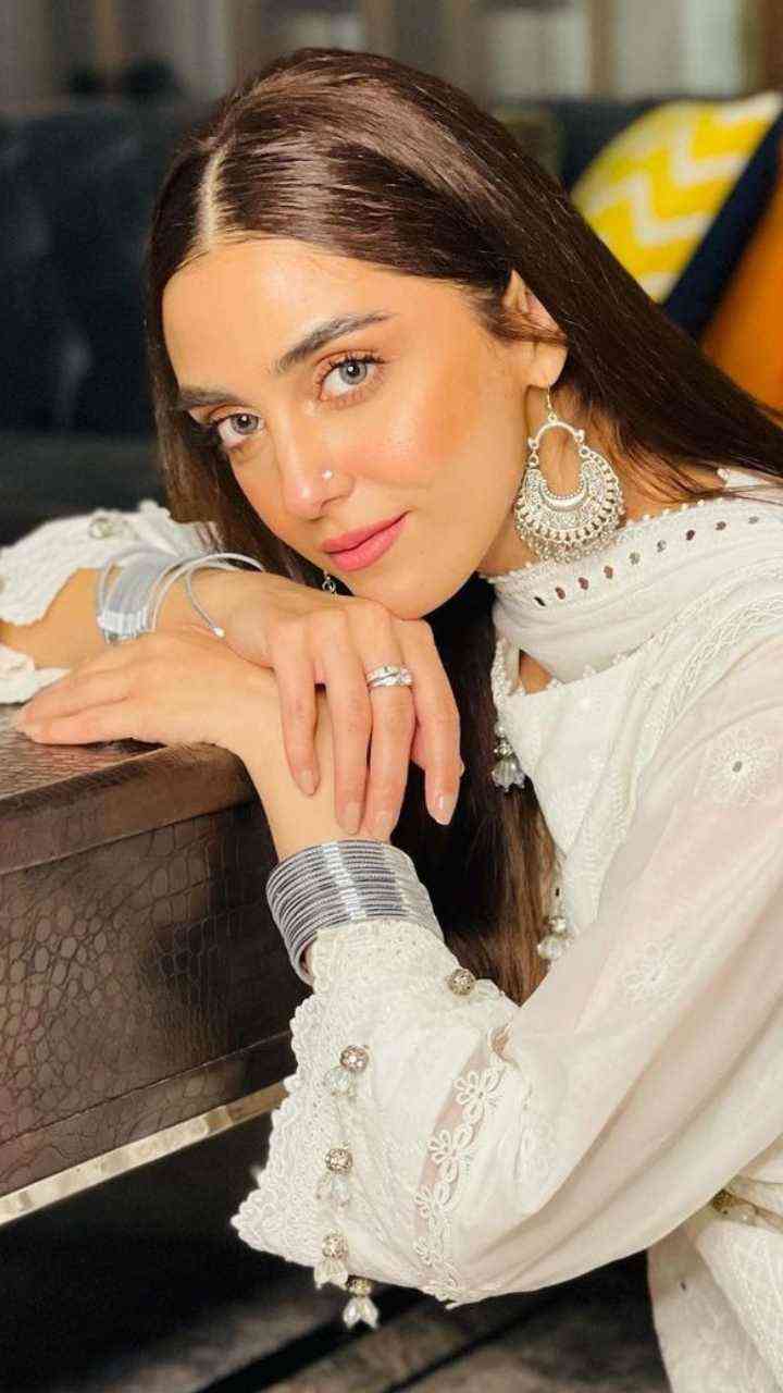she was a long cool woman in a black dress Raya- Sajna Lawn 25 Outfit By- Maya Ali – Pakistani Moda main image 0